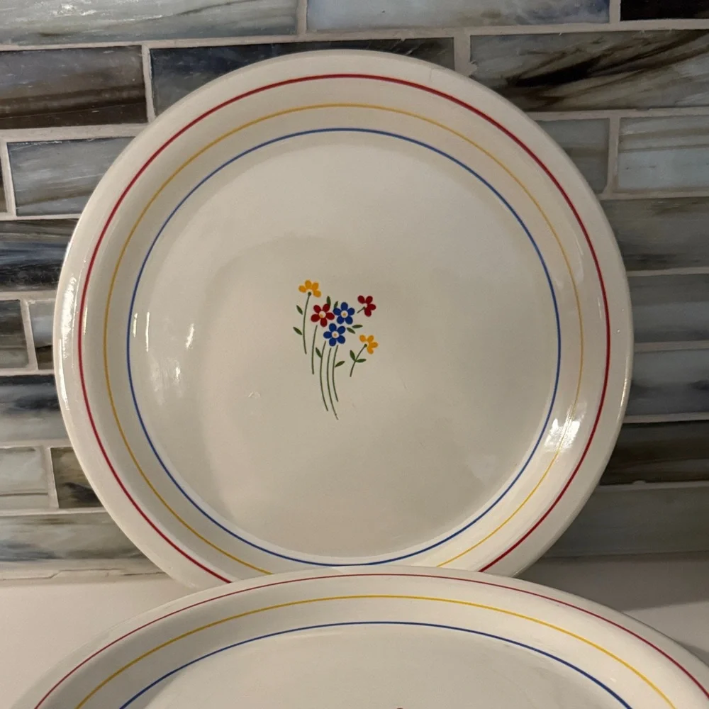 Epoch salad plates Crayons - set of 8 - VINTAGE